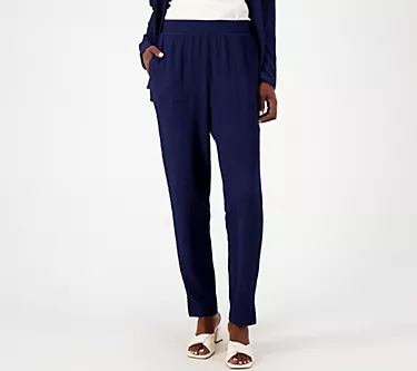 152204-isaac-mizrahi-live-regular-textured-knit-ankle-leg-pant-1.webp