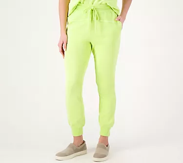 154270-candace-cameron-bure-petite-yoke-detail-jogger-1.webp