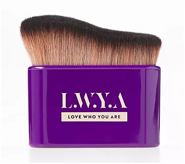 LWYA Gone In A Swipe Pro Foundation Brush