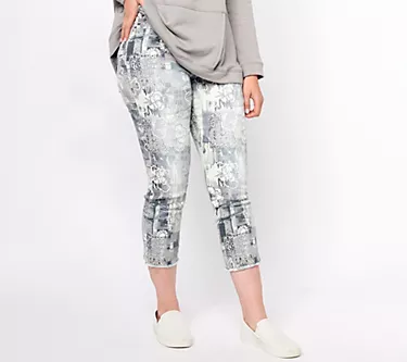 LOGO by Lori Goldstein Petite Printed Cropped Jeans