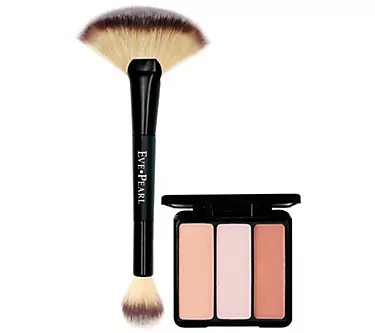 22837-eve-pearl-blush-trio-fan-highlighter-brush-1.webp