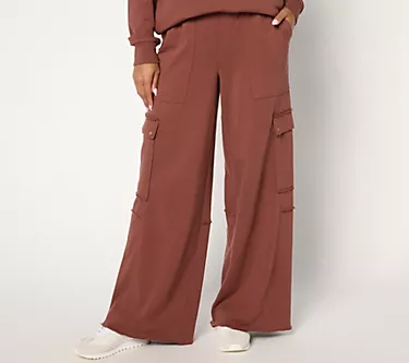 265422-peace-love-world-regular-alina-french-terry-cargo-pant-1.webp