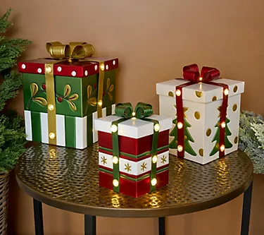 367800–as-is-kringle-express-set-3-lit-in-outdoor-stacking-presents-1.webp
