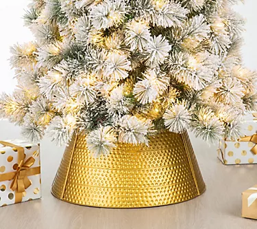 368675-glitzhome-22-d-3-piece-hammered-metal-christmas-tree-collar-1.webp