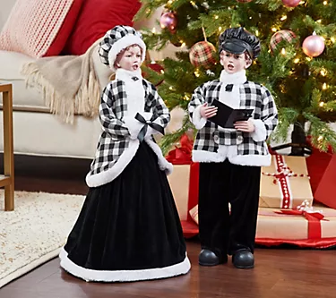 368846-2-piece-35-adult-dickens-carolers-by-valerie-1.webp