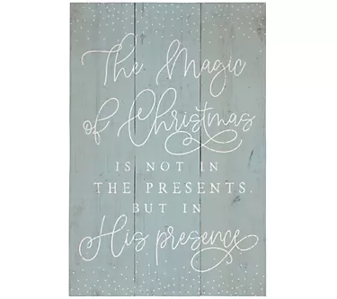 Magic Of Christmas Rustic Pallet By Sincere Surroundings 1 373512-magic-of-christmas-rustic-pallet-by-sincere-surroundings-1.webp