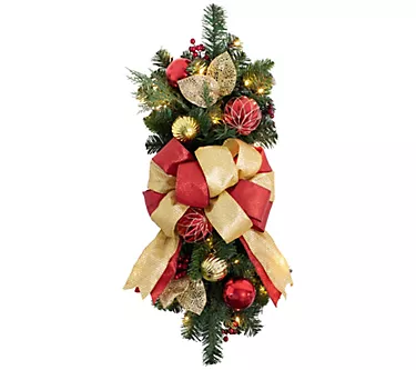Haute Decor Mad ison 26" Pre- Lit Staircase Swag
