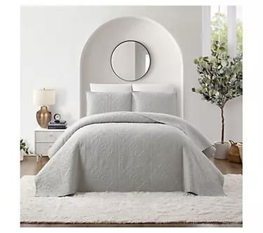 375737-modern-heirloom-solid-stitch-3-pc-king-bedspread-set-1.webp