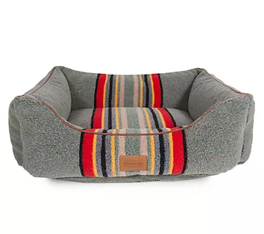 Pendleton Medium Vintage Camp Kuddler Dog Bed