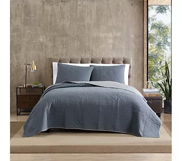 377533-eddie-bauer-hidden-lake-blue-full-queen-quilt-sham-set-1.webp