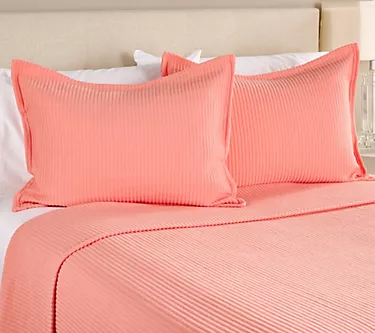 378380-hotel-du-cobb-cotton-jacquard-coverlet-and-sham-set-twin-1.webp