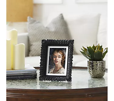 Glitzhome Black Scoop Resin Tabletop Picture Frame