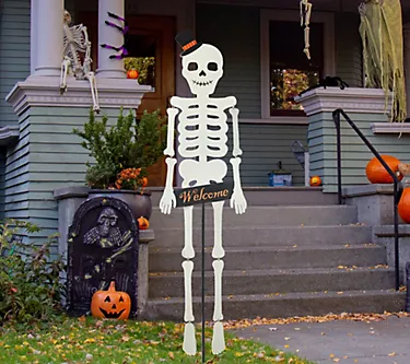 Glitzhome 60"H Halloween Metal Dangling Skeleton Garden Stake