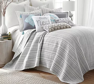 Levtex Home Bondi Stripe 3-Piece Full/Queen Quilt Set