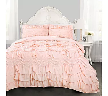 381154-kemmy-quilt-3-piece-king-quilt-set-by-lush-decor-1.webp