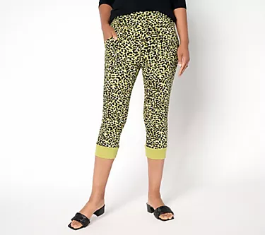 LOGO by Lori Goldstein Petite Knit Capri Pants